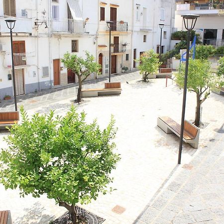 Bed and Breakfast In Piazzetta Гаета Екстер'єр фото